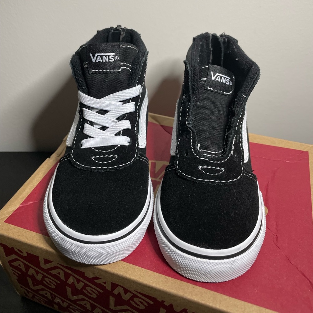 Vans Kids' Ward High Top Sneaker Toddler(Toddler Size:7)